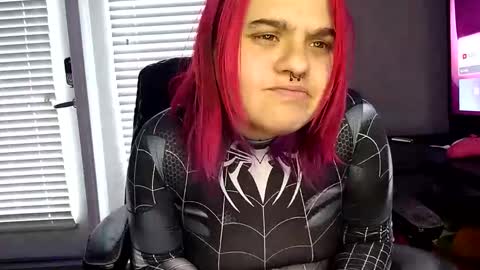 Snapshot of curvylucifinaxxx chatting on December 2, 2024, 11:07 pm Lucifina ganja kittens online show from December 2, 2024, 11:07 pm