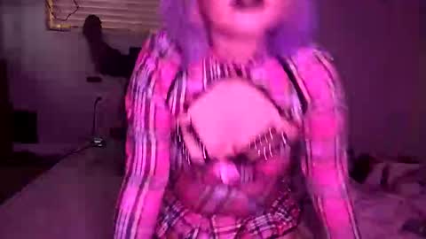 Snapshot of curvylucifinaxxx chatting on February 3, 2025, 5:07 am Lucifina ganja kittens online show from February 3, 2025, 5:07 am