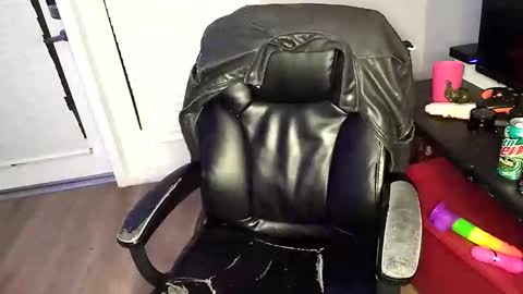 Snapshot of curvylucifinaxxx chatting on February 21, 2025, 7:34 am Lucifina ganja kittens online show from February 21, 2025, 7:34 am