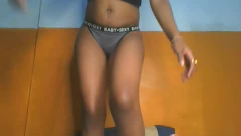 curvylyin online show from October 12, 2025, 3:00 pm