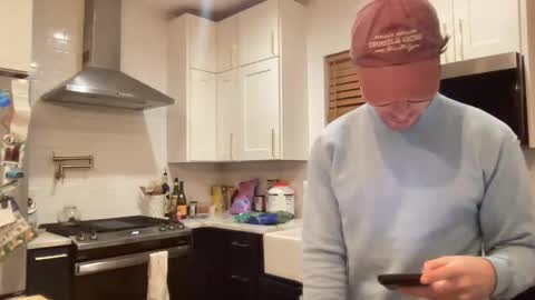 Snapshot of cutcollection chatting on January 25, 2025, 1:32 am CutCollection online show from January 25, 2025, 1:32 am