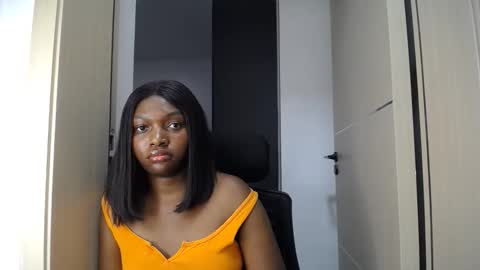 Liya online show from February 23, 2026, 1:25 am