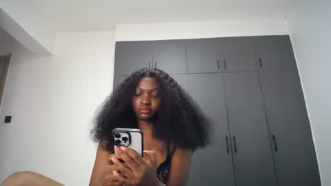 Snapshot of cute_ass18 chatting on July 14, 2026, 1:30 am Liya online show from July 14, 2026, 1:30 am