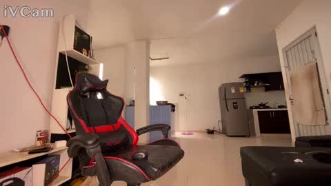 cute_boy_24cm online show from September 26, 2025, 1:37 pm