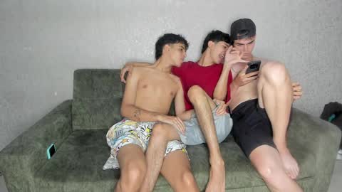 Snapshot of cute_boys18 chatting on May 19, 2026, 7:20 pm ARTURO-18 MATIAS-18 NIKOLAY-19 HADES-18 GABO-19 online show from May 19, 2026, 7:20 pm
