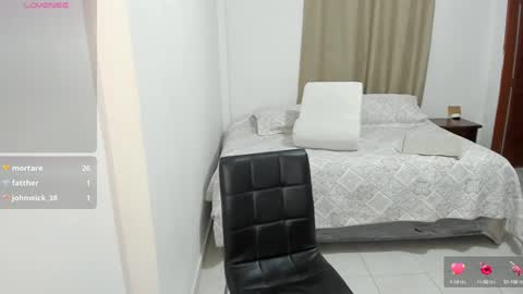 Snapshot of cute_brunett chatting on December 6, 2024, 7:54 am Sara online show from December 6, 2024, 7:54 am
