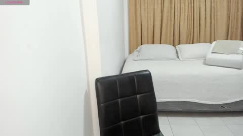 Snapshot of cute_brunett chatting on February 4, 2025, 2:39 am Sara online show from February 4, 2025, 2:39 am