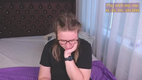 Snapshot of cute_darina chatting on June 20, 2026, 1:41 am Everyday stream in the same time online show from June 20, 2026, 1:41 am