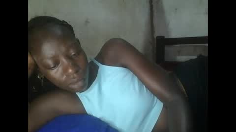 cute_doria online show from November 12, 2025, 6:25 am