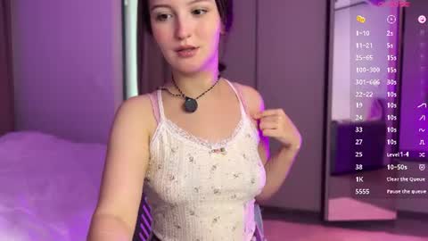 Snapshot of cute_emiliya chatting on July 29, 2026, 2:10 am Emily online show from July 29, 2026, 2:10 am