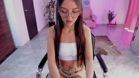 Bella Fox online show from December 22, 2025, 2:25 pm