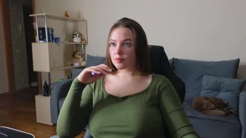 Snapshot of cute_junk chatting on September 10, 2025, 4:18 pm Kite and Jack online show from September 10, 2025, 4:18 pm