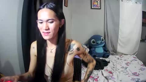 cute_lesty online show from September 18, 2025, 6:48 am