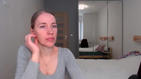 Snapshot of cute_lion_ chatting on April 19, 2026, 1:10 pm cute_lion_ online show from April 19, 2026, 1:10 pm
