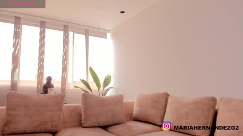 Snapshot of cute_molly18 chatting on December 14, 2024, 5:25 pm Maria online show from December 14, 2024, 5:25 pm