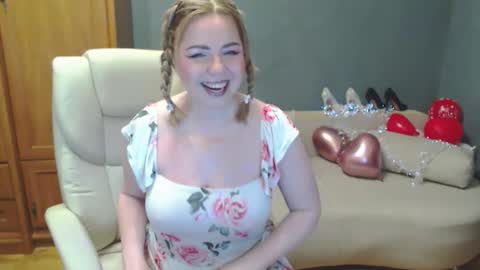 cute_phoenix online show from March 28, 2026, 5:56 pm