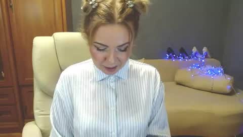 Snapshot of cute_phoenix chatting on July 24, 2026, 5:22 pm cute_phoenix online show from July 24, 2026, 5:22 pm