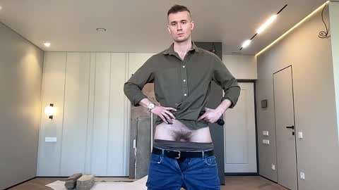 cute_skywalker online show from March 21, 2026, 7:35 am