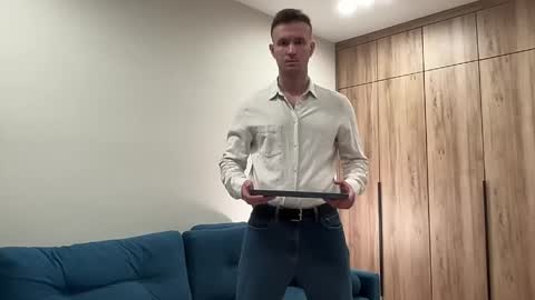 cute_skywalker online show from April 18, 2026, 7:58 pm