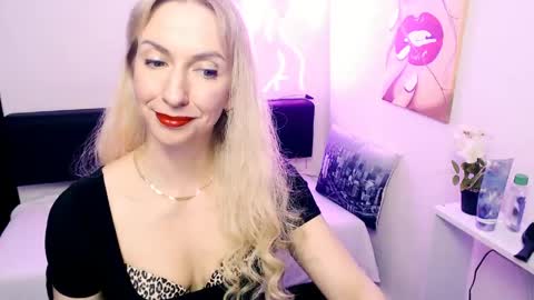 Snapshot of cute_smile_shy chatting on May 15, 2026, 9:11 pm cute_smile_shy online show from May 15, 2026, 9:11 pm