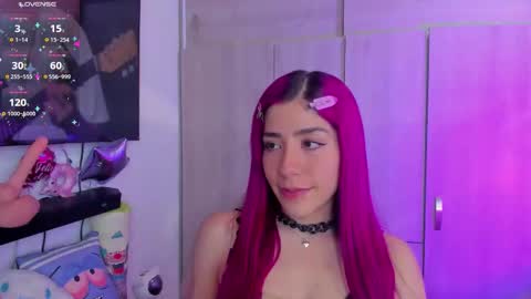 Snapshot of cute_sweetmontt chatting on March 8, 2026, 9:18 pm katalinda montt online show from March 8, 2026, 9:18 pm