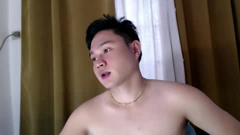 cuteasianlee online show from February 9, 2026, 4:05 am