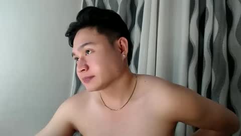 cuteasianlee online show from February 17, 2026, 8:37 pm