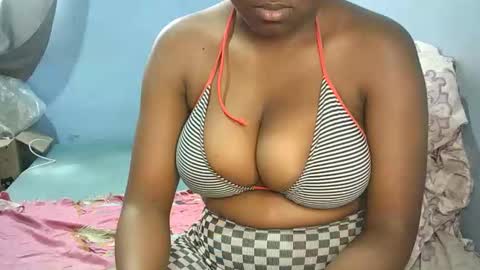 Snapshot of cuteavrill chatting on September 23, 2025, 11:02 am Avrill online show from September 23, 2025, 11:02 am