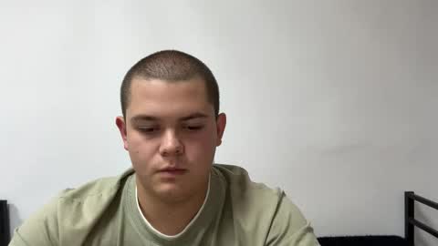 Snapshot of cutebutnaughty_ chatting on October 2, 2025, 5:42 pm Alex online show from October 2, 2025, 5:42 pm