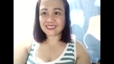 Snapshot of cutechey06 chatting on November 22, 2025, 9:19 am Sky online show from November 22, 2025, 9:19 am