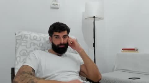 cuteeboy online show from December 19, 2025, 10:17 pm