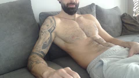 cuteeboy online show from March 26, 2026, 5:57 am