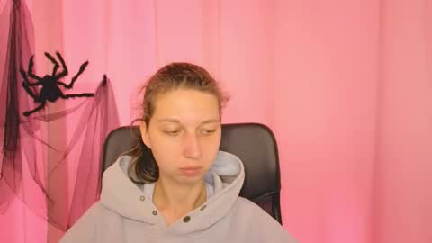 Elli online show from November 6, 2025, 11:11 am