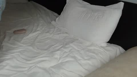 Snapshot of cuteemouse chatting on December 5, 2024, 3:17 pm Anna online show from December 5, 2024, 3:17 pm