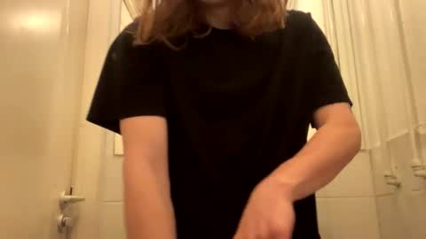 Snapshot of cuteguy6668889 chatting on December 28, 2024, 8:37 am Cutegoth online show from December 28, 2024, 8:37 am