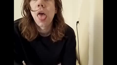 Snapshot of cuteguy6668889 chatting on December 31, 2024, 11:31 am Cutegoth online show from December 31, 2024, 11:31 am