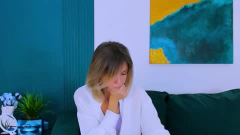 cutemirage online show from October 3, 2025, 2:36 pm