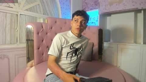 Snapshot of cutenaked_ chatting on January 8, 2026, 11:23 am cutenaked_ online show from January 8, 2026, 11:23 am