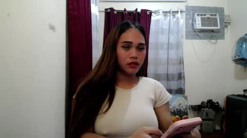Snapshot of cutepinay143 chatting on July 7, 2026, 7:23 am isabel online show from July 7, 2026, 7:23 am