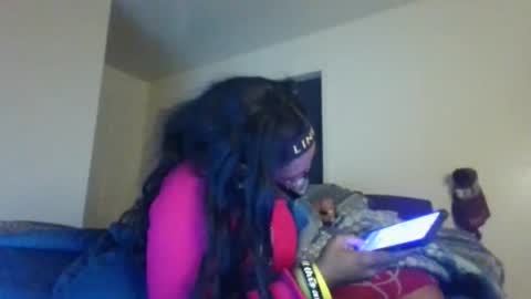 mary mack online show from October 28, 2025, 1:25 pm