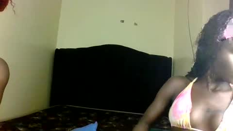cutey_mara online show from May 11, 2026, 5:13 am