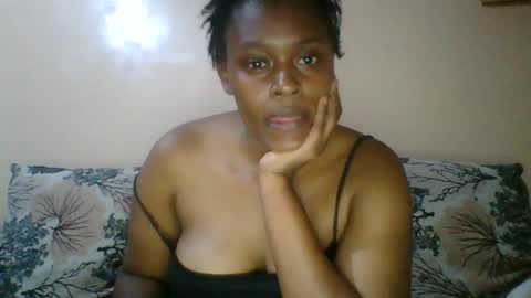 Snapshot of cutezarina chatting on June 15, 2026, 5:37 pm cutezarina online show from June 15, 2026, 5:37 pm