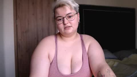 Sophie  Lilith online show from November 12, 2025, 5:08 am