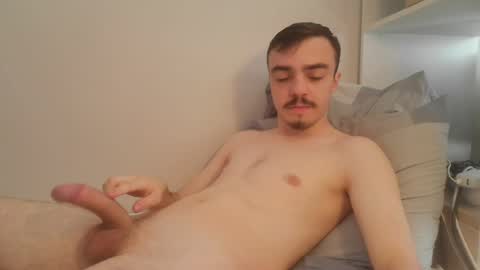 Snapshot of cutie_garlix chatting on July 5, 2026, 9:49 am cutie garlix online show from July 5, 2026, 9:49 am