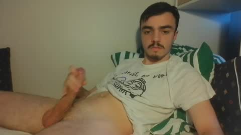 Snapshot of cutie_garlix chatting on July 15, 2026, 7:19 pm cutie garlix online show from July 15, 2026, 7:19 pm