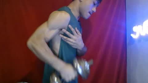 Snapshot of cutie_hunk69 chatting on July 22, 2026, 1:19 am cutie_hunk69 online show from July 22, 2026, 1:19 am