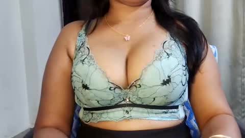 Ruhii online show from April 18, 2026, 7:58 pm