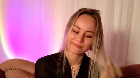 Snapshot of cutie_xoxo_ chatting on August 3, 2026, 8:13 am cutie_xoxo_ online show from August 3, 2026, 8:13 am