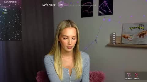 cutiefull_lion online show from September 17, 2025, 5:53 am