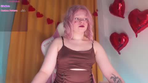 Snapshot of cutiesue chatting on February 16, 2026, 1:35 am CutieSue online show from February 16, 2026, 1:35 am